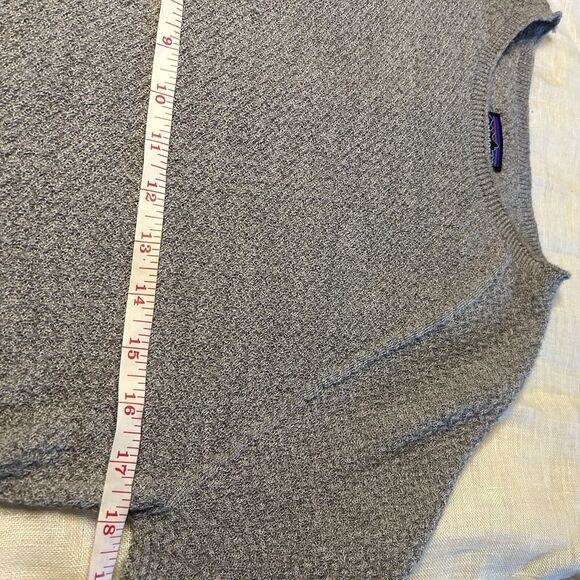 Flawed Patagonia Women's Capilene Air Crew Gray Large - Picture 8 of 8
